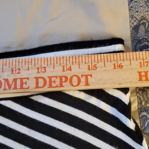 Super flattering skirt - Picture 3 of 3